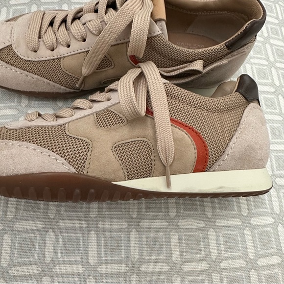 Hogan Sneakers - Picture 2 of 10